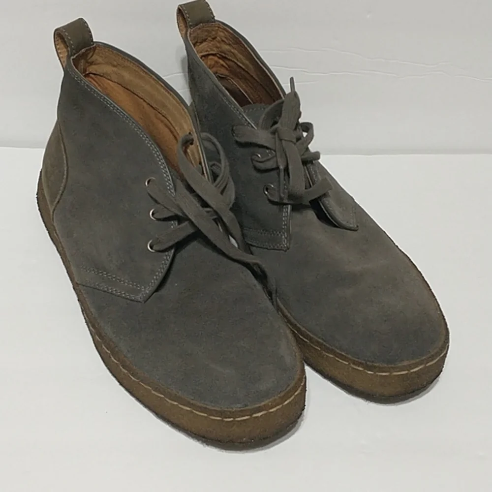 John Varvatos Suede Chukka Boots Lace Up Ankle Boots mens size 9.5